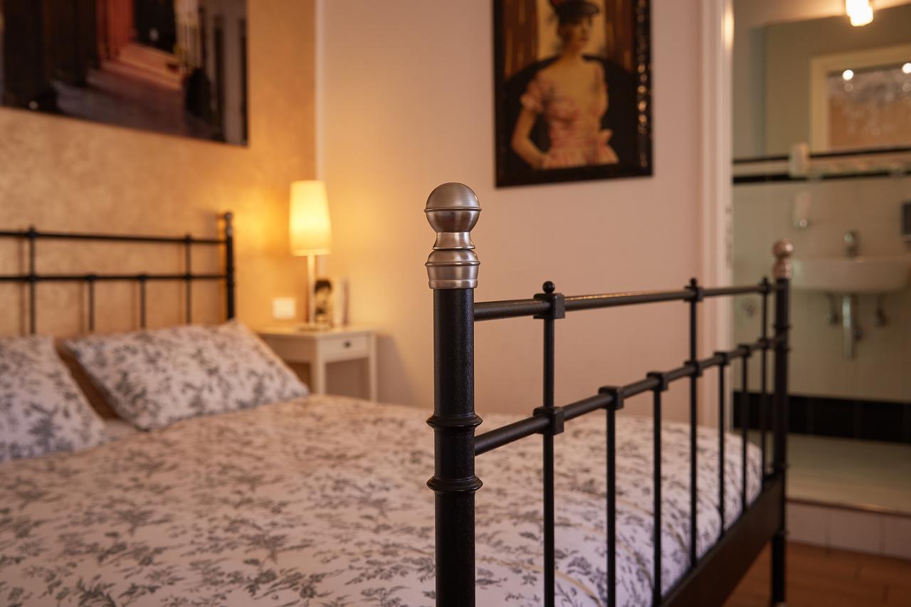 Cento Passi Dal Duomo B&B Ареццо Екстер'єр фото